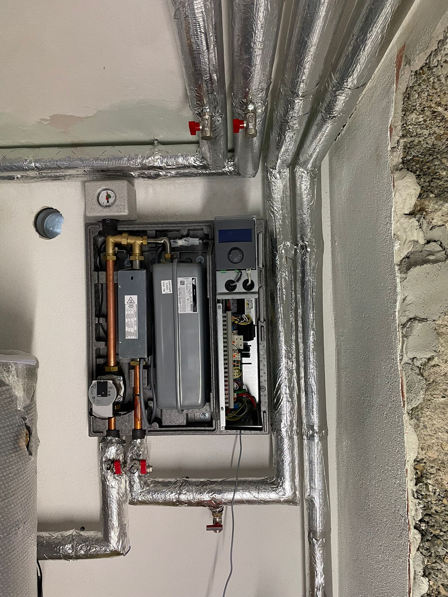 Innenanlage W&auml;rmepumpe Hydraulikmodul mit Elektroanschluss